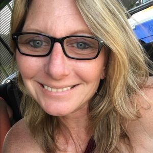 Meet your Posher, Edie